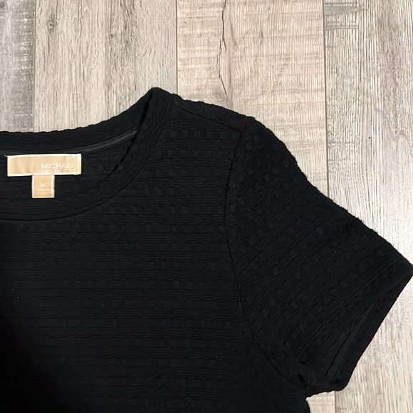 Michael Kors Short Sleeve Textured Grid Dress - Picture 10 of 14